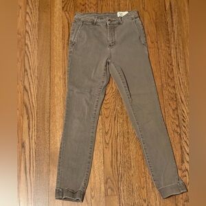Grey ankle length pants